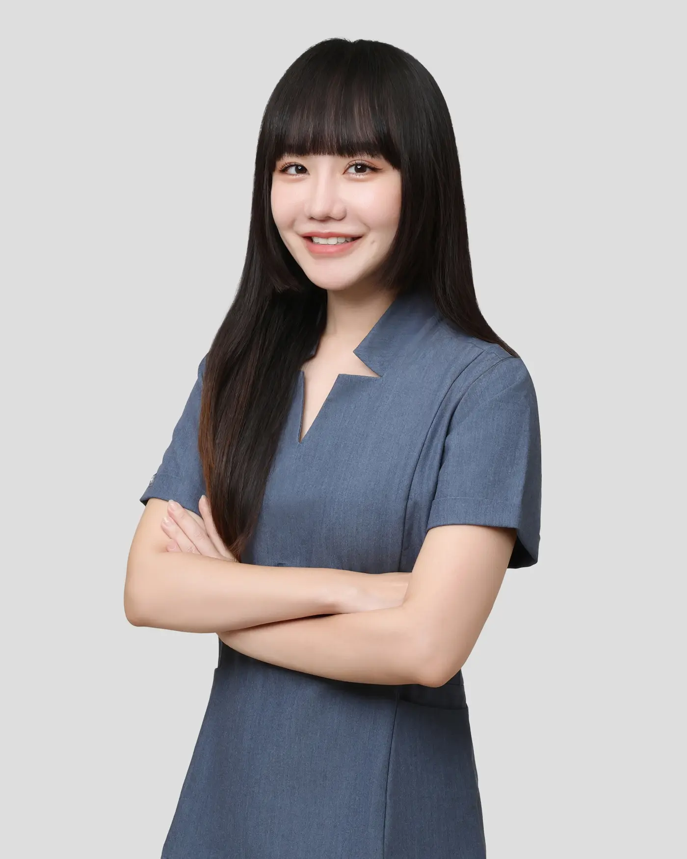 藍灰服裝女性專業形象照