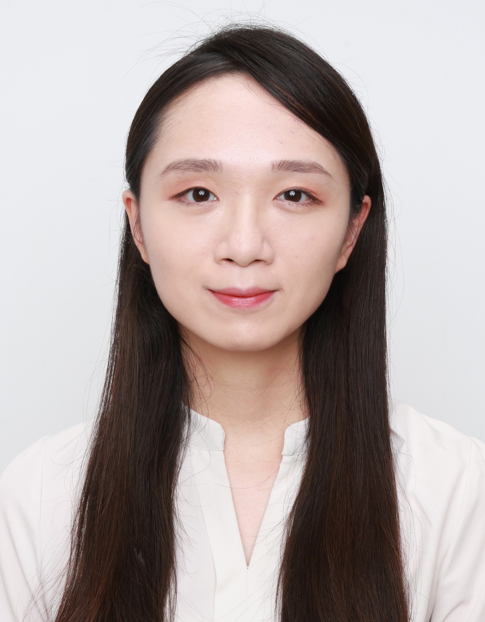 第二組修妝髮處理前的證件照