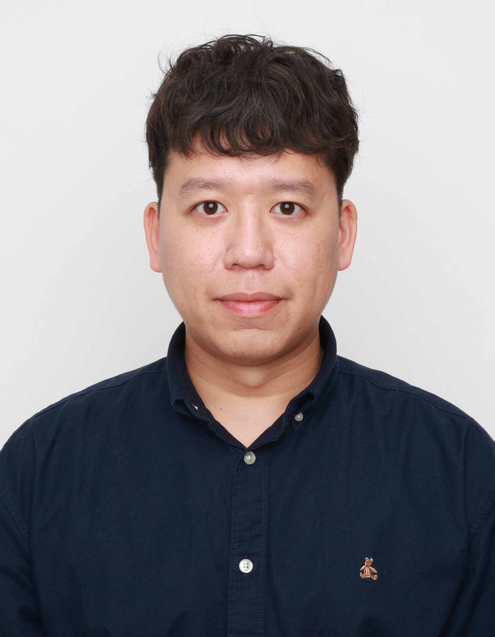 第三組修妝髮處理前的男性證件照